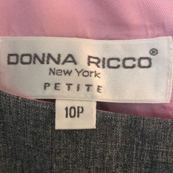 PRETTY GRAY DRESS WITH FLORAL EMBROIDERED  DONNA  RICCI N.Y.  10 P - Picture 3 of 5